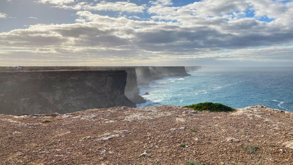 In Search of Wombats- Crossing the Nullarbor